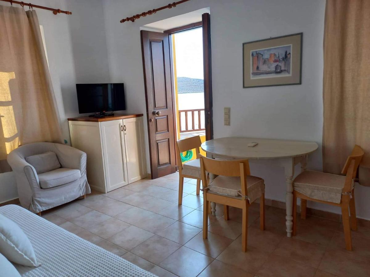 Villa Amalia Chalki Town Exteriör bild