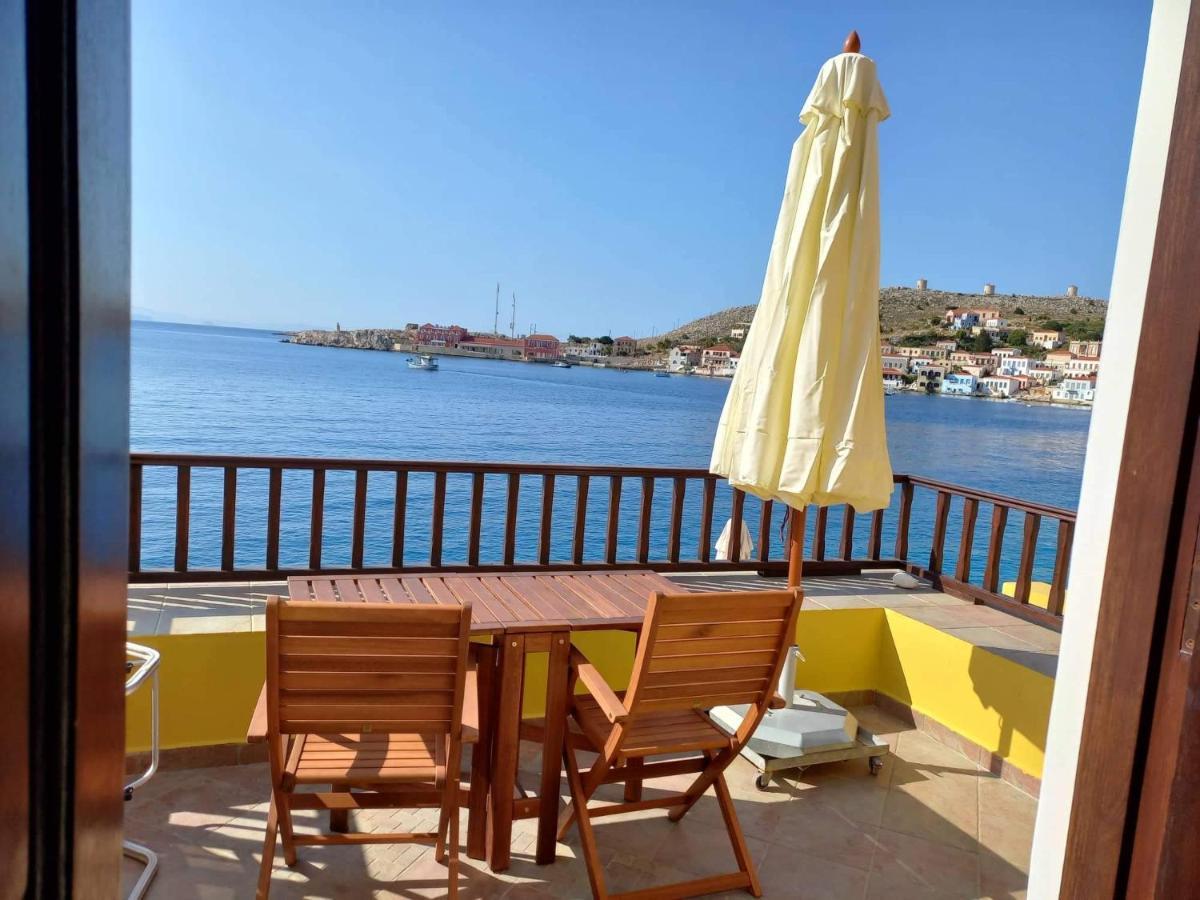 Villa Amalia Chalki Town Exteriör bild