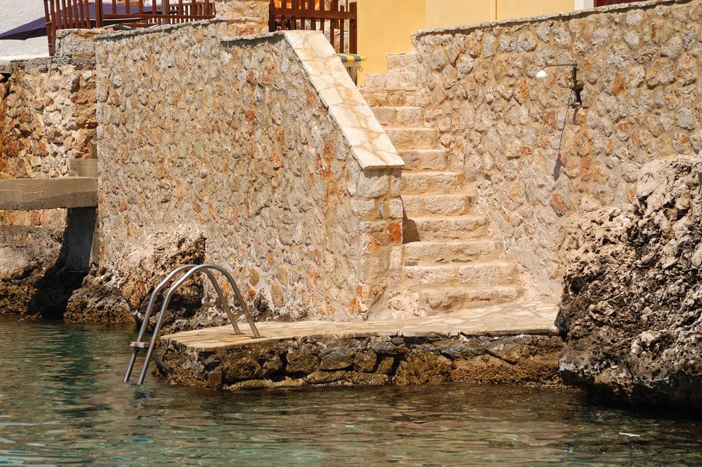 Villa Amalia Chalki Town Exteriör bild