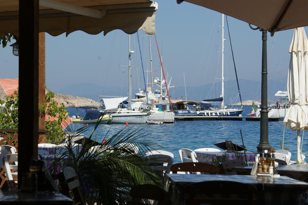 Villa Amalia Chalki Town Exteriör bild