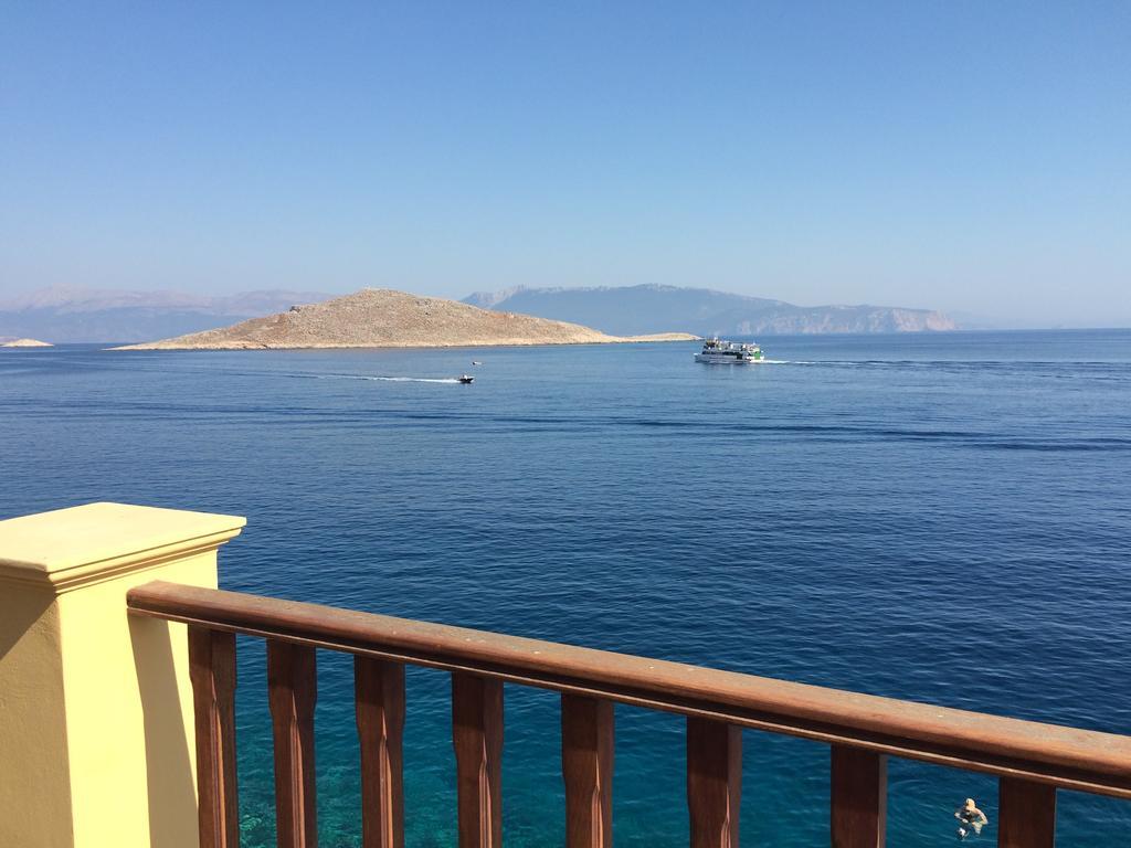 Villa Amalia Chalki Town Exteriör bild