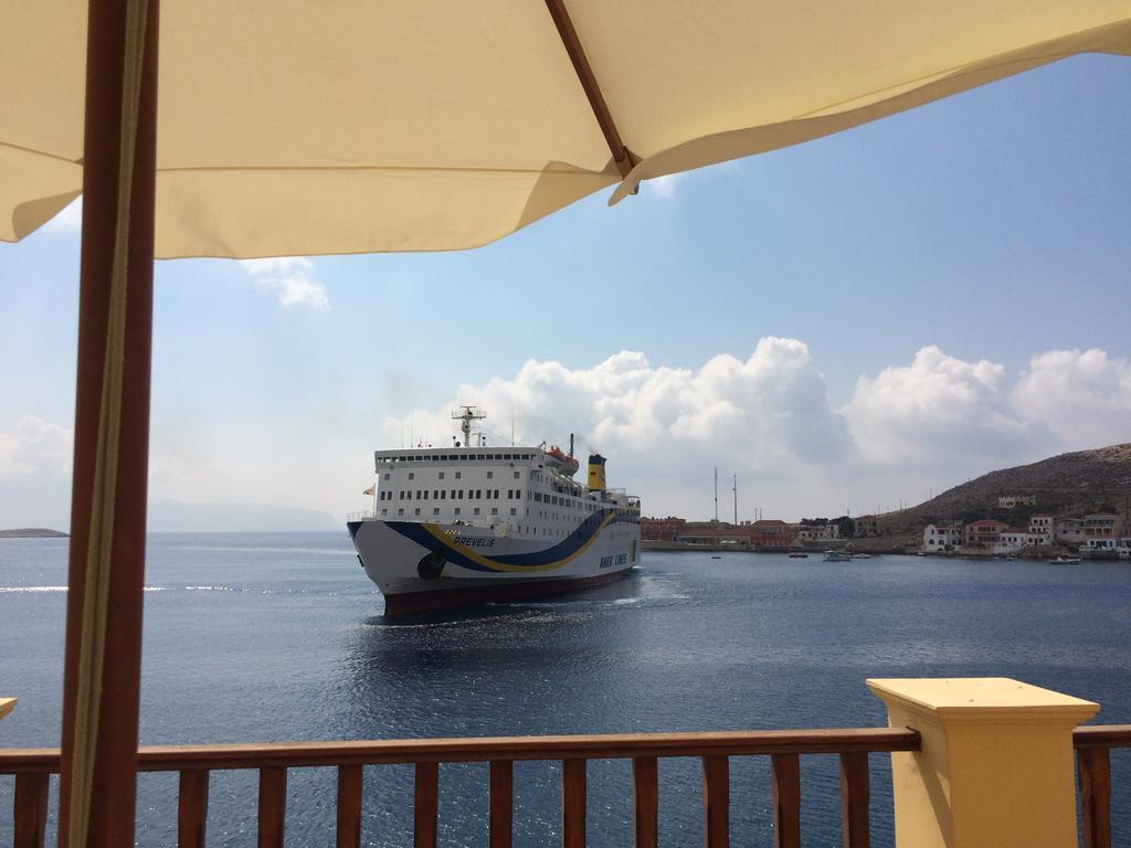 Villa Amalia Chalki Town Exteriör bild