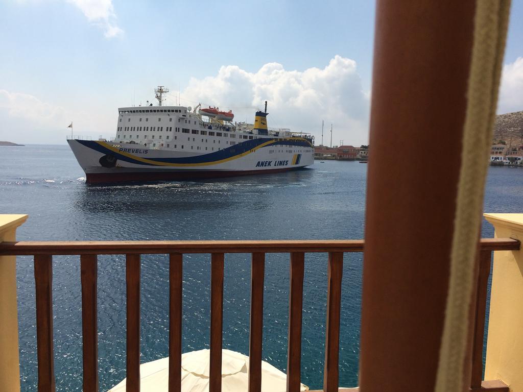 Villa Amalia Chalki Town Exteriör bild