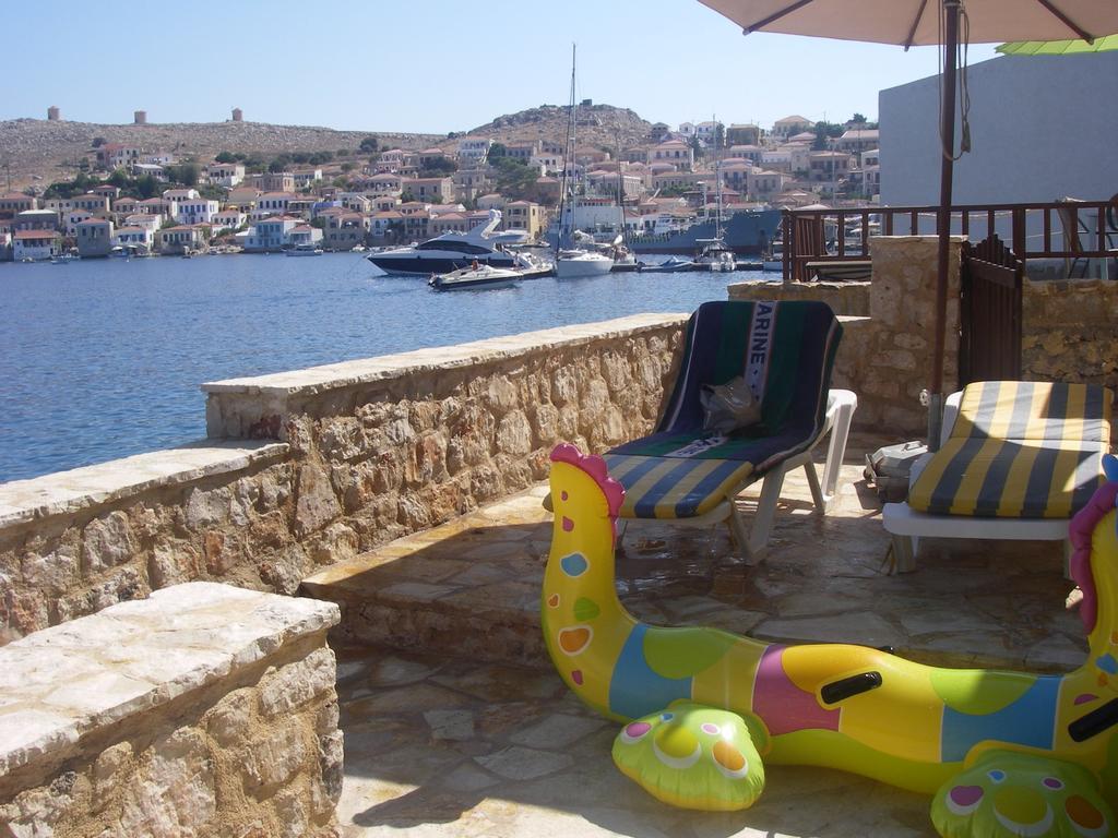 Villa Amalia Chalki Town Exteriör bild