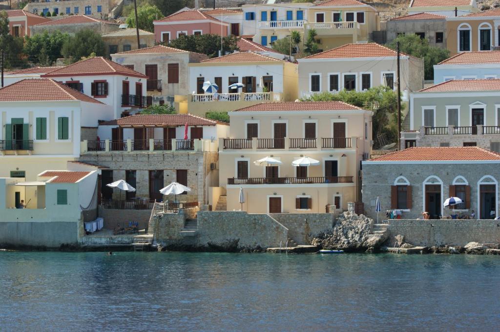Villa Amalia Chalki Town Exteriör bild