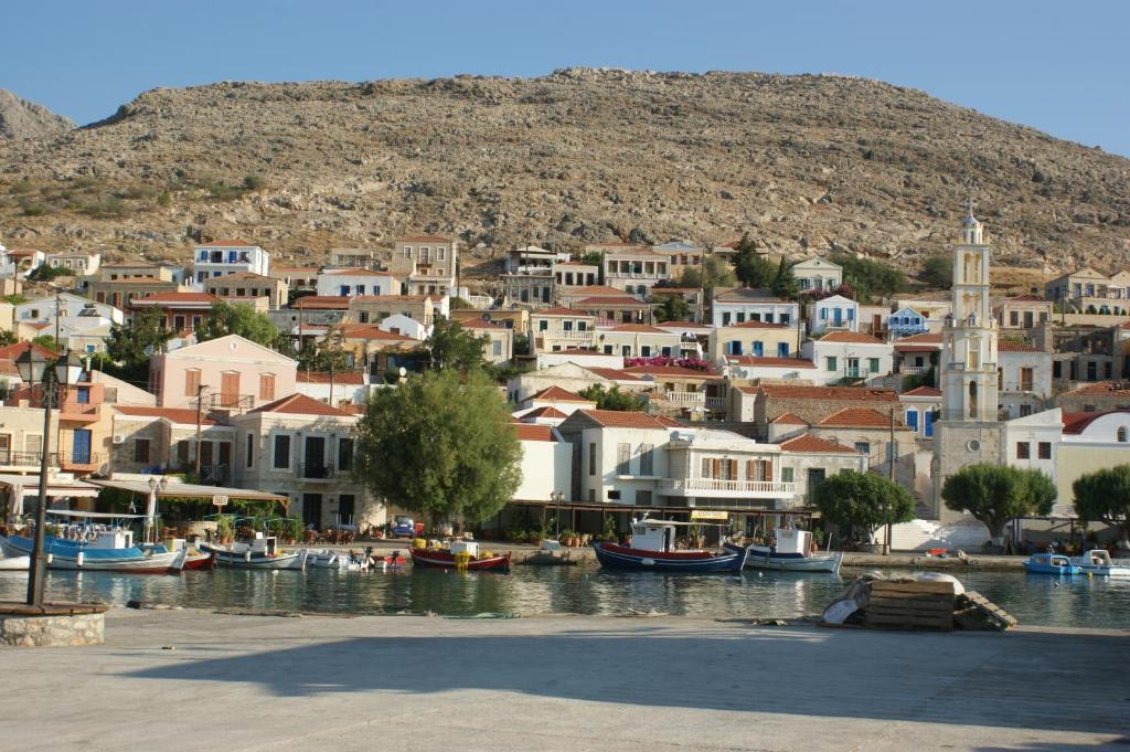Villa Amalia Chalki Town Exteriör bild