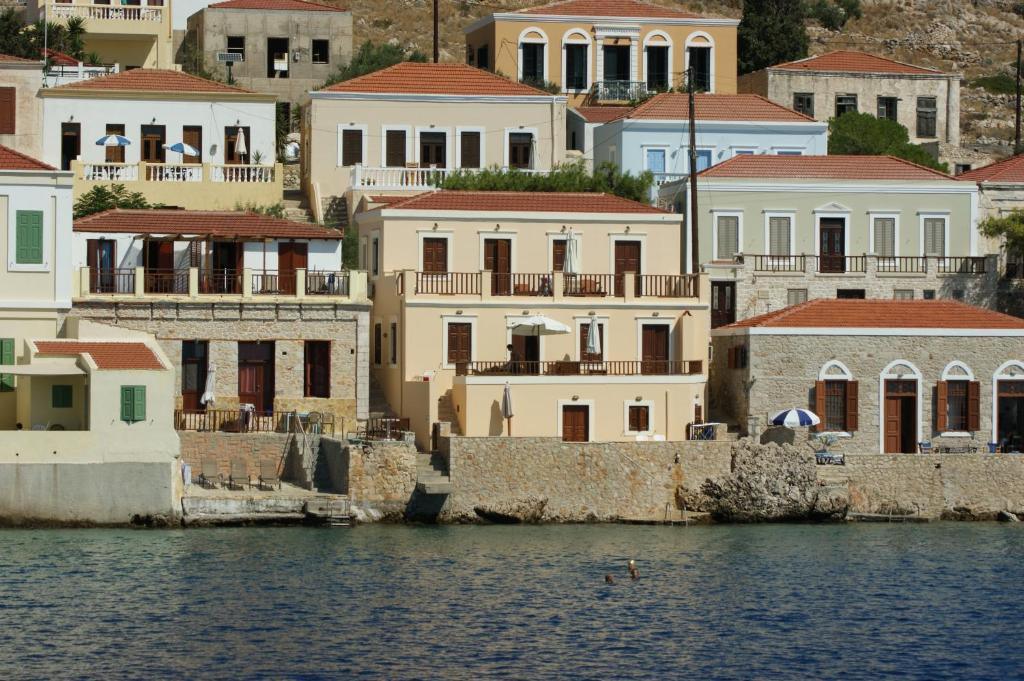 Villa Amalia Chalki Town Exteriör bild
